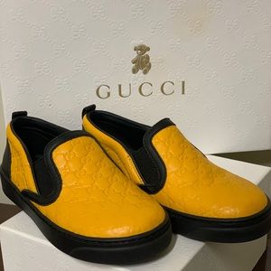 Gucci kid shoes